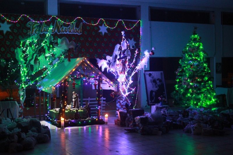 Weihnachten - Bunte Farben - blinkende Lichterketten