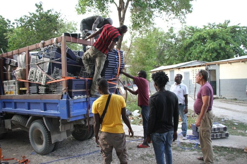 Erdbeben Haiti - Wiederaufbau Materialtransport