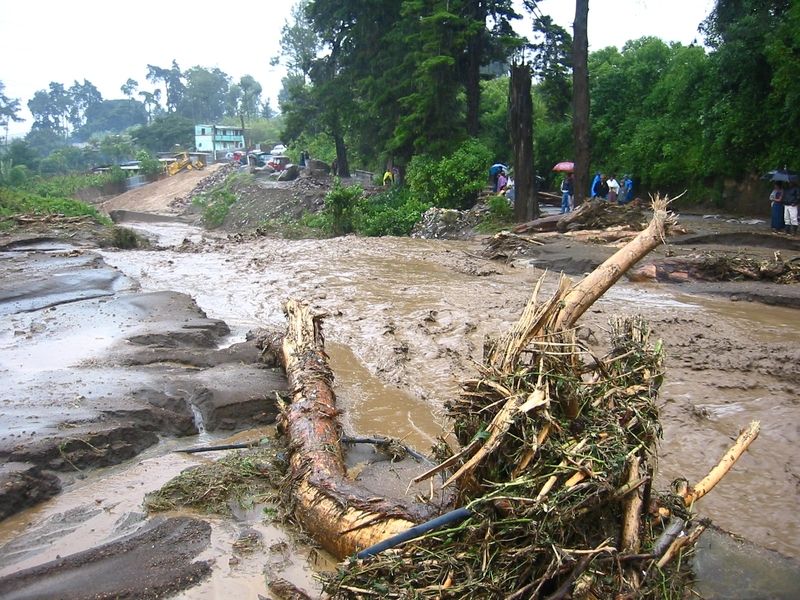 Überflutungen und Erdrutsche wie hier in Guatemala treffen die arme Landbevölkerung besonder hart.