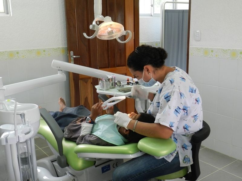 nph bolivien hat eine eigene Zahnarztpraxis.