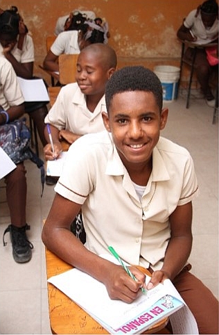 Schüler Guy-Richard Jeudy in Haiti